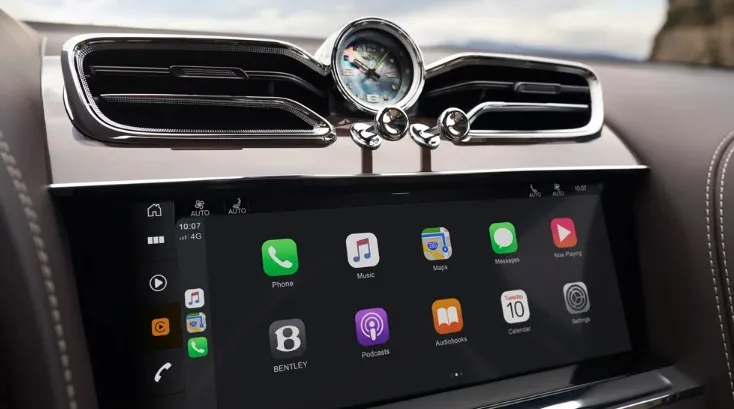 Noua versiune CarPlay de la Apple sperie industria auto