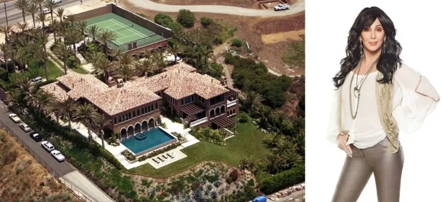 Cher își vinde conacul din Malibu. Cât cere pe locuința care are și o cameră de panică