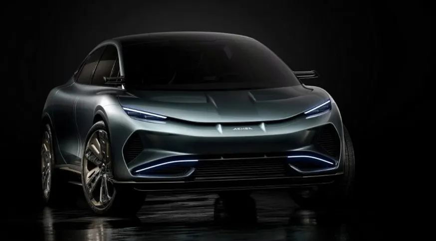 Un start-up italian vrea să revoluționeze industria auto prin construirea acestui SUV complet electric de 805 CP