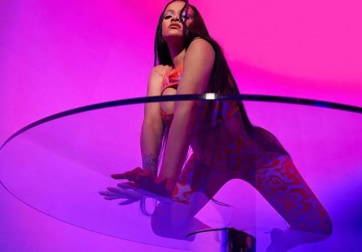 Rihanna, model pentru propria colecție de lenjerie intimă, dedicată Valentine's Day