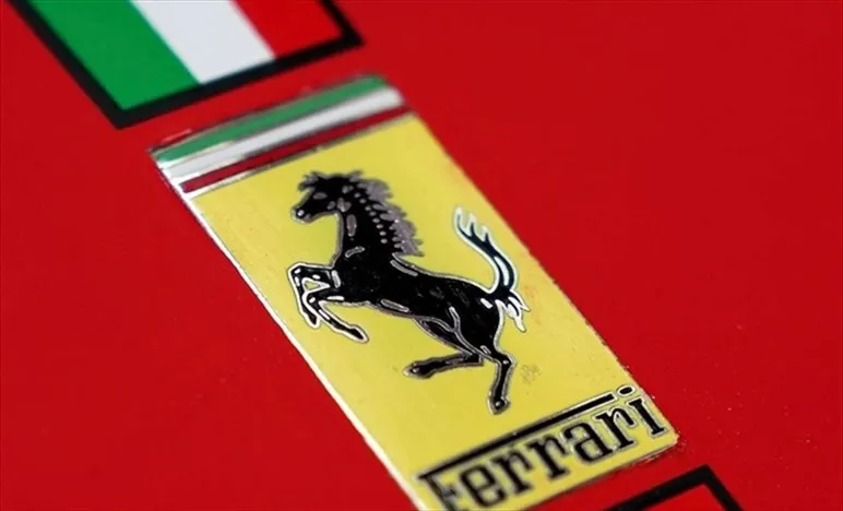 Ferrari intră în lumea cripto și AI