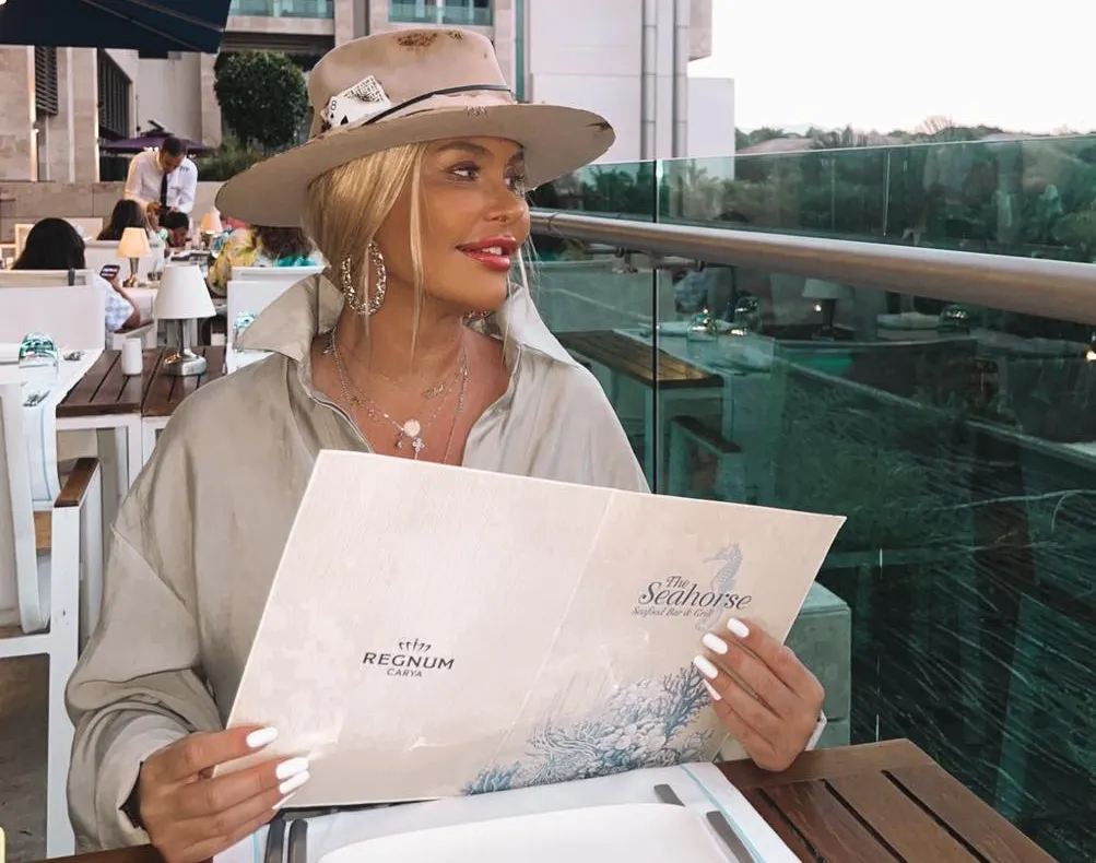 Vica Blochina, vacanță de lux în Turcia. Cât costă o cameră la hotelul unde s-a cazat și Jennifer Lopez