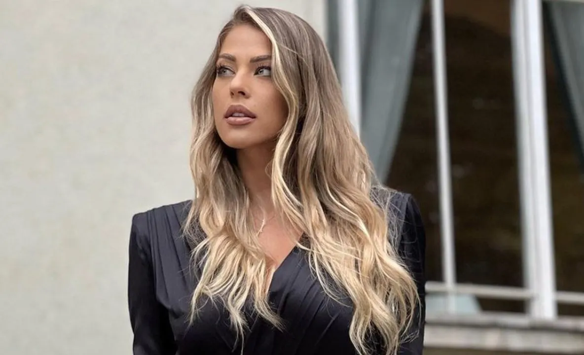 Cum arată vila în care s-au mutat Roxana Nemeș și soțul ei, Călin Hagima. Domnește luxul suprem