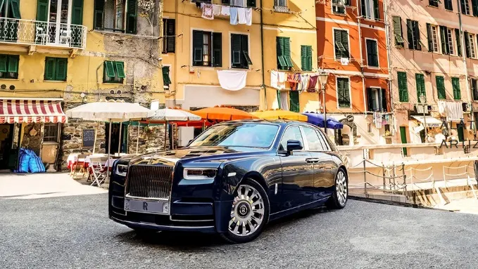 Acest Rolls-Royce Phantom unic aduce un omagiu podgoriilor de pe Riviera Italiană