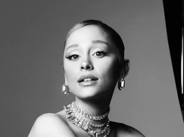 Ariana Grande este noua imagine Swarovski