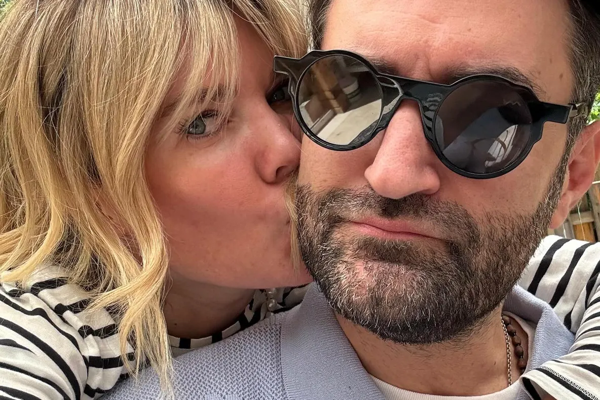 Cât costă o noapte de cazare în locațiile exclusiviste din Toscana în care au fost cazați Smiley, Gina Pistol, Adela Popescu și Radu Vâlcan