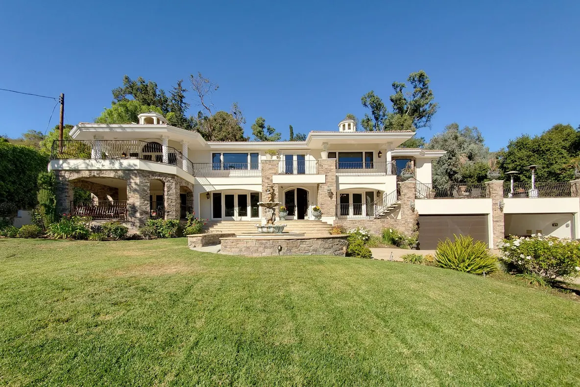 Casa „Keeping Up With The Kardashians”, scoasă la vânzare