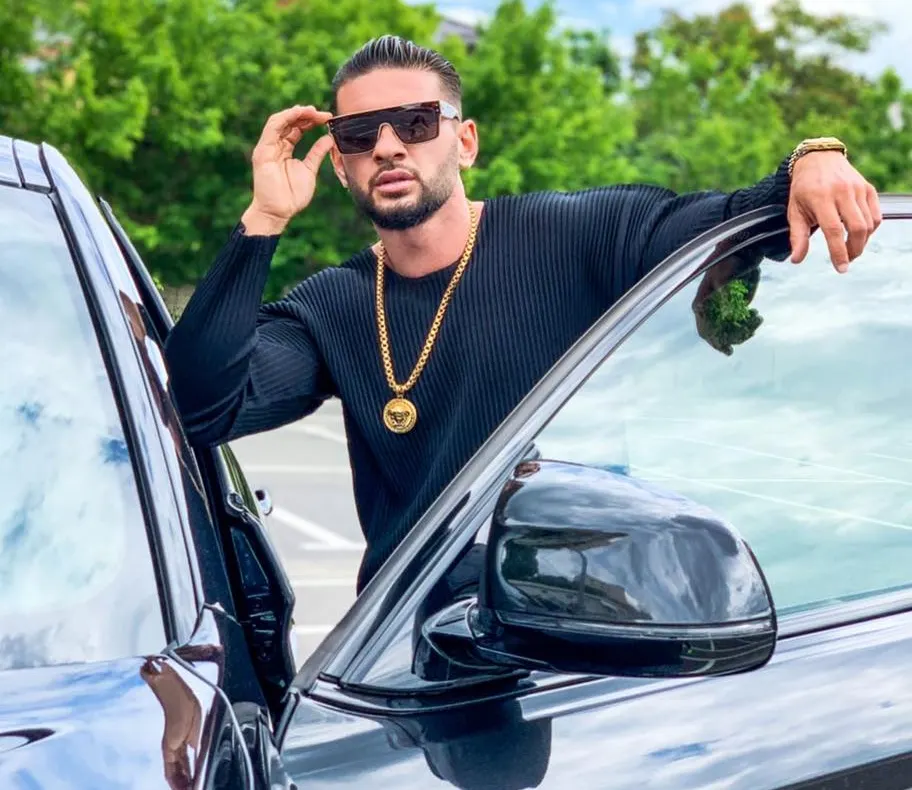 Dorian Popa și-a cumpărat o nouă mașină, în valoare de 400.000 de euro