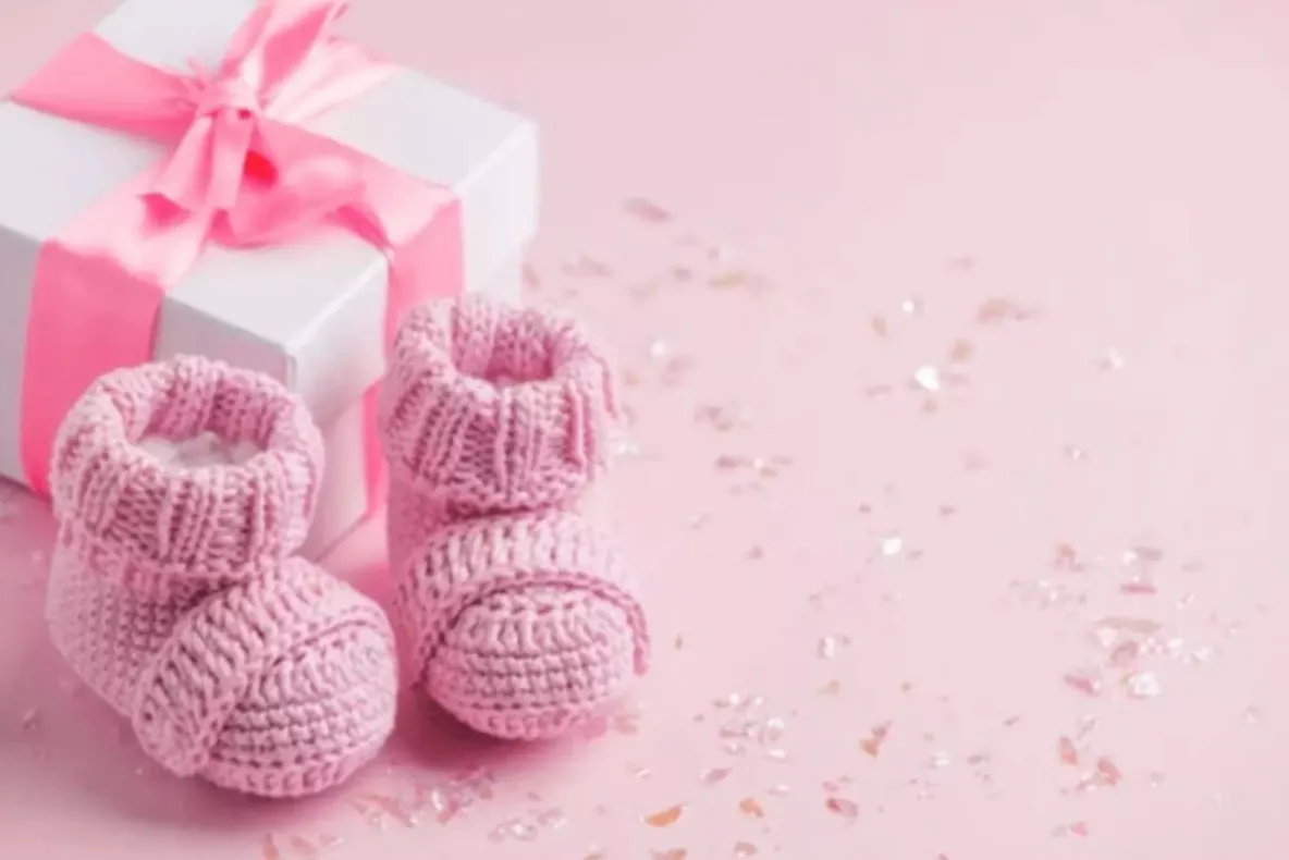 UN NOU MEMBRU ÎN FAMILIA PĂCURARU: PRINȚESA VICTORIA MARIA BUCURĂ INIMILE PĂRINȚILOR ELZY ȘI PAUL PĂCURARU