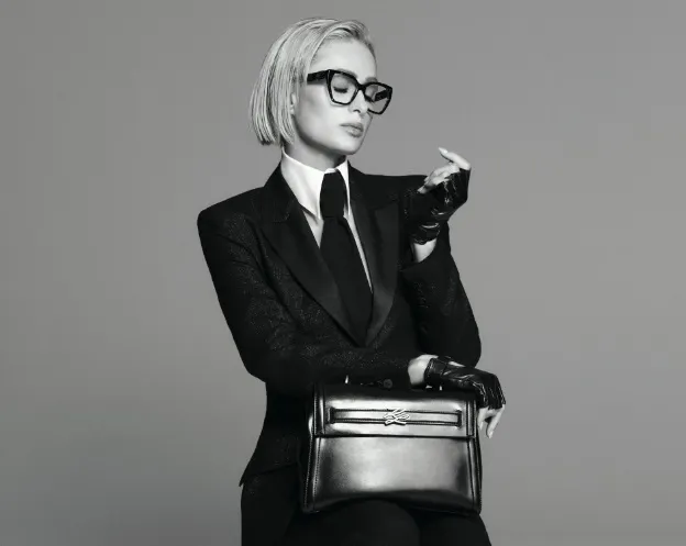 „From Paris with love”: Paris Hilton, vedeta noii campanii Karl Lagerfeld