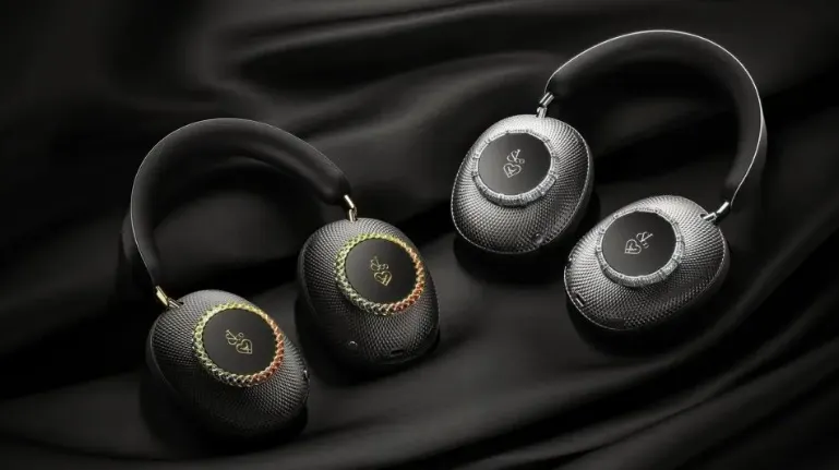 Loewe și Jacob & Co. lansează cele mai scumpe căști de telefon din lume