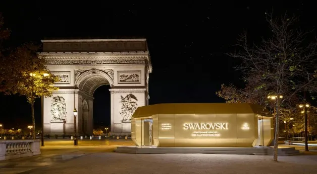 Swarovski luminează Parisul