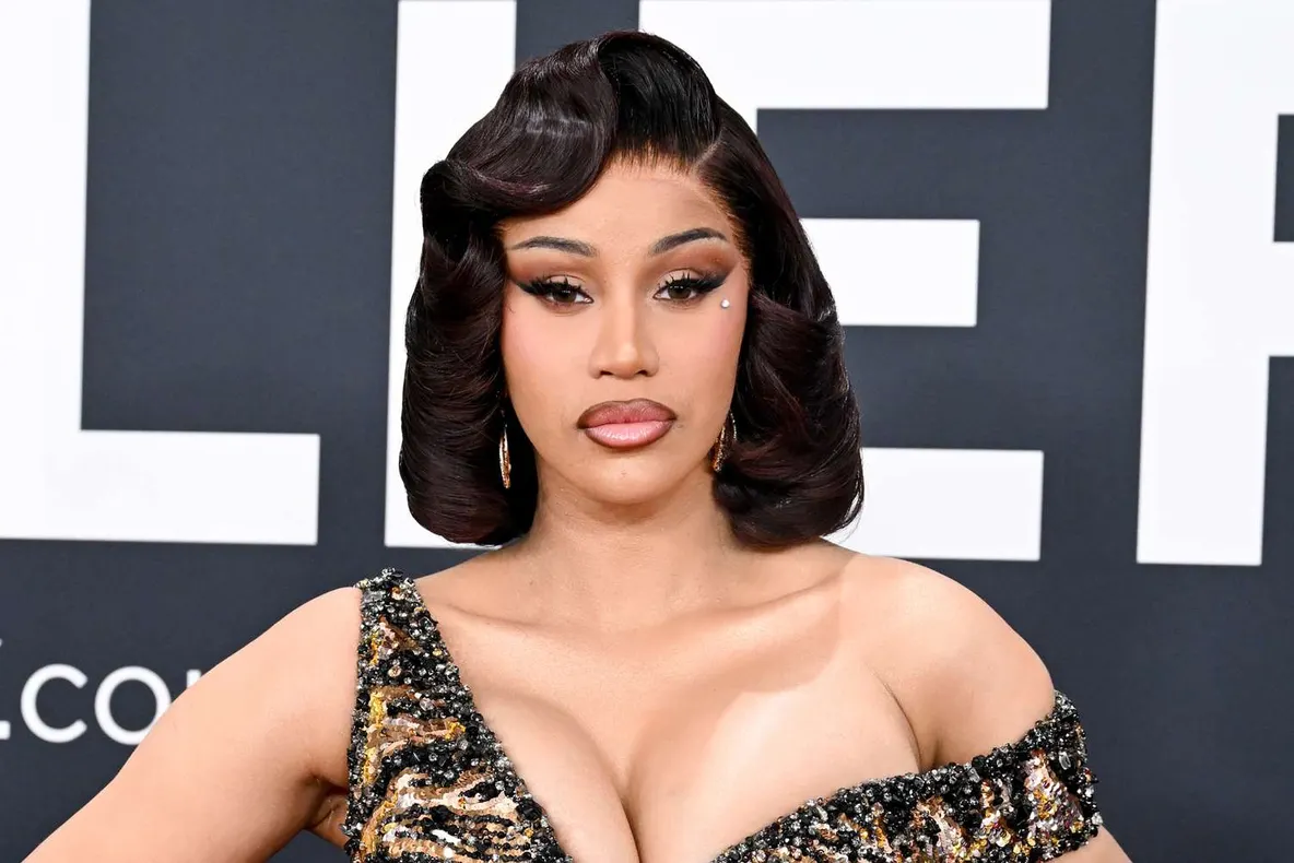 Cardi B lansează o linie de produse pentru îngrijirea părului