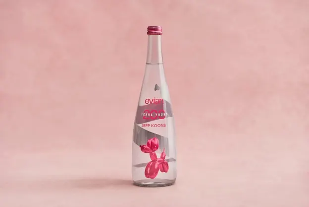 evian® își sărbătorește bicentenarul și semnează o ediție de colecție cu Jeff Koons