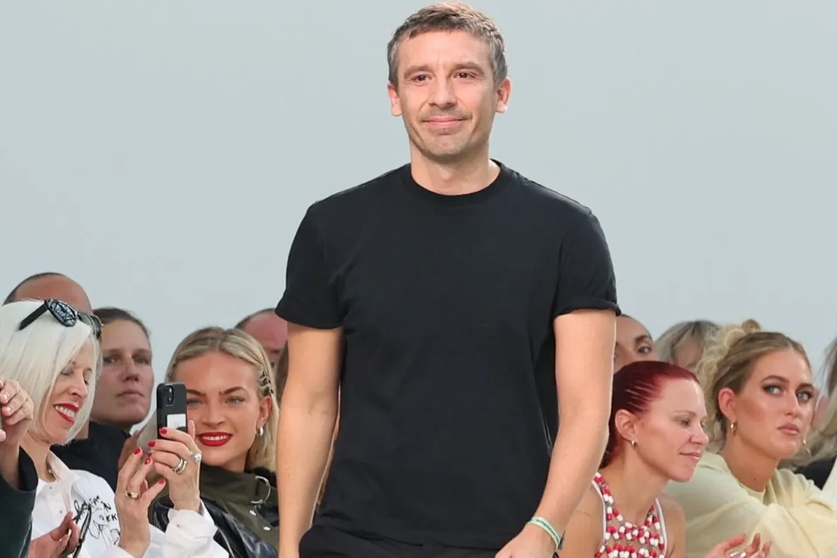 Julien Dossena părăsește brandul Rabanne