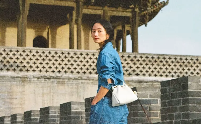 Uitați de logo-uri, tinerii din China își doresc lux „spiritual”