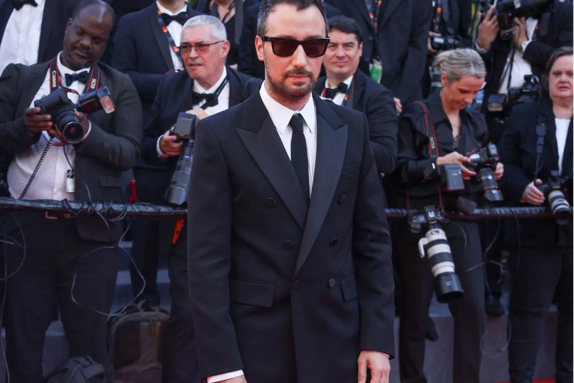 Anthony Vaccarello părăsește casa Saint Laurent