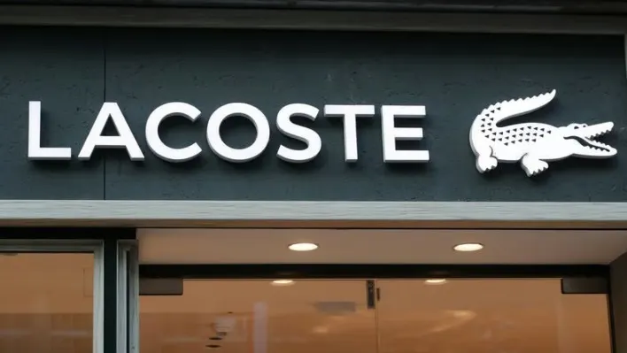 CEO-ul Lacoste, demis înainte de prezentarea de modă de la Paris