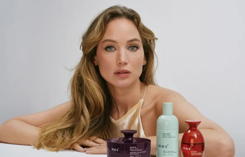 Jennifer Lawrence intră în industria frumuseții cu brandul de îngrijire a părului Mes°