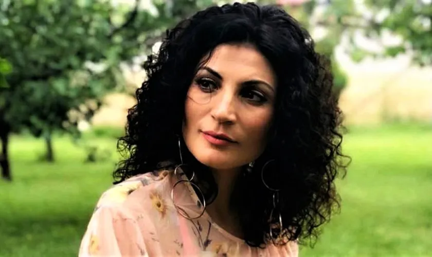 actrita ioana ginghina