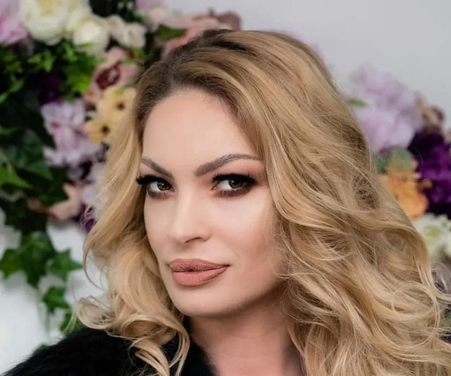 sexy valentina pelinel