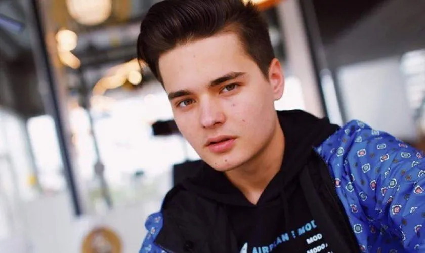 selly andrei selaru