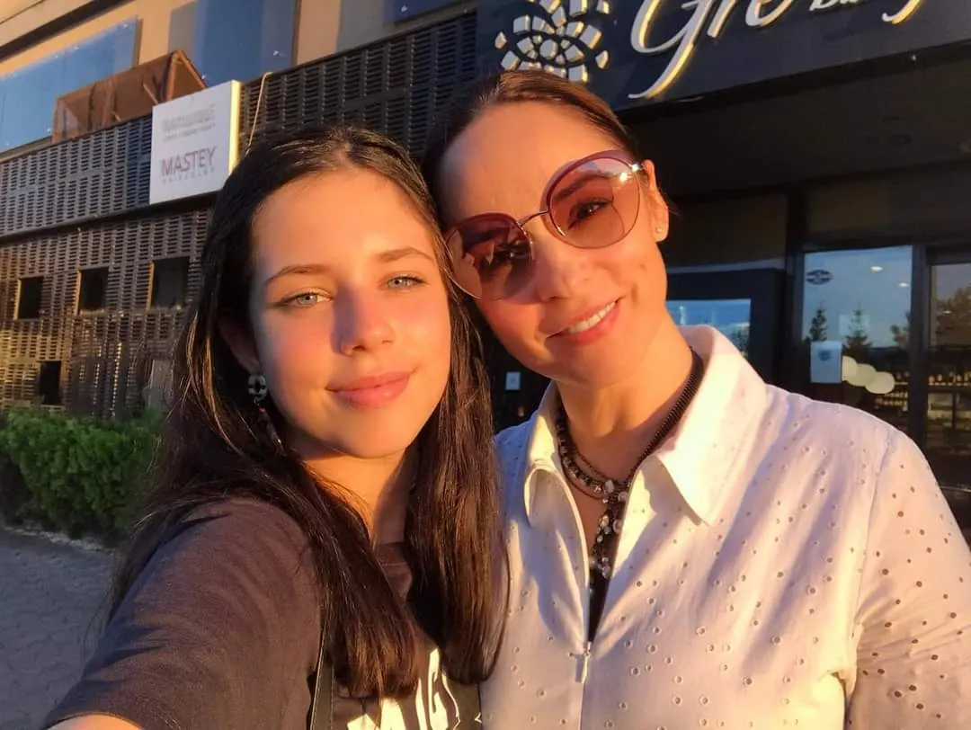 violeta si andreea marin