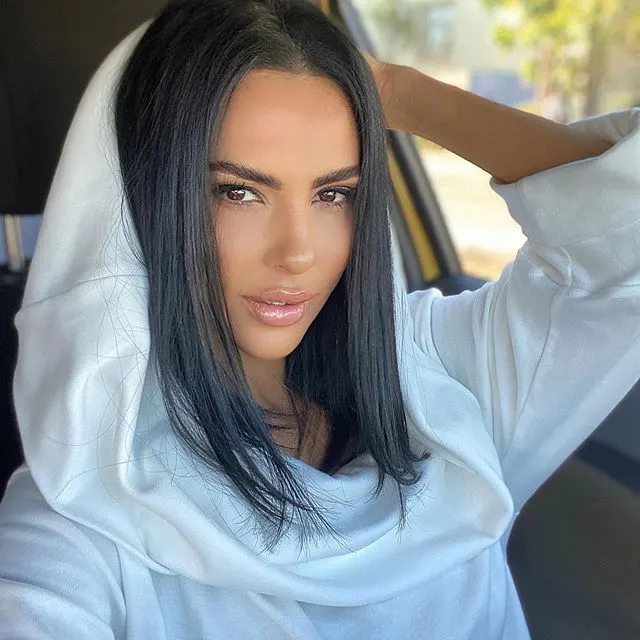 lavinia sexy