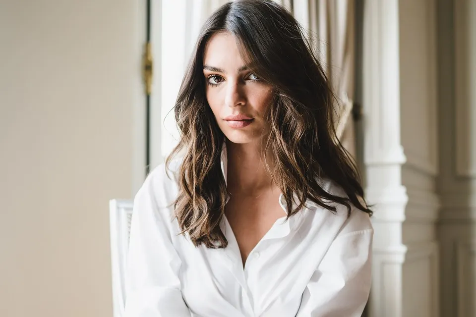 Emily Ratajkowski