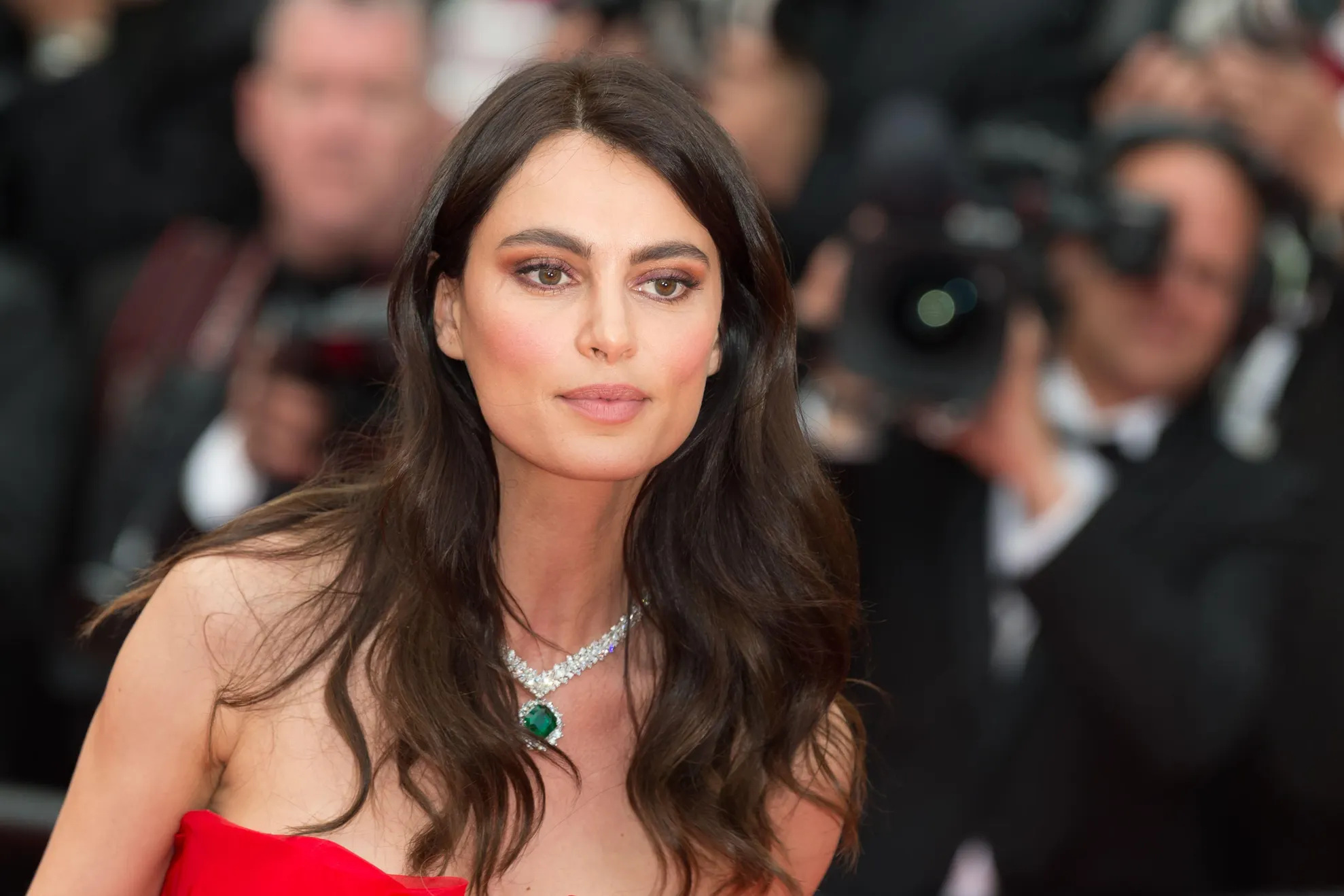 Catrinel menghia