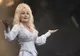 Despre minunata Dolly Parton și serialul „Dolly Parton’s Heartstrings”