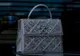 Noua geantă Off-White e o capodoperă!