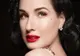 Dita Von Teese dezvăluie secretul de frumusețe pentru gene lungi fără rimel