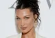 Bella Hadid reînvie o tendință populară de frumusețe