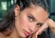 Sara Sampaio ne dezvăluie coafura ideală de purtat atunci când este prea cald afară