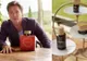Brad Pitt lansează o gamă de produse cosmetice pentru bărbați și femei. Prețurile nu sunt deloc mici!