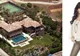 Cher își vinde conacul din Malibu. Cât cere pe locuința care are și o cameră de panică