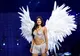 Sutienul de 50 mil. $ pe care Kylie Jenner l-a purtat la debutul pe podiumul Victoria’s Secret
