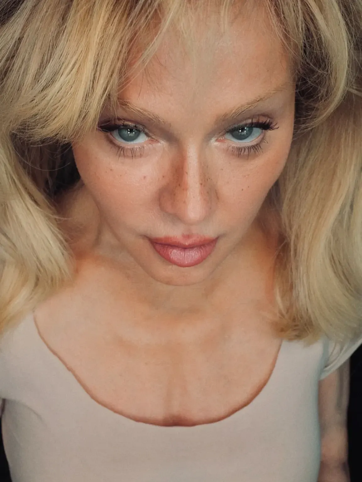 Madonna a publicat o serie de fotografii ce par neretușate